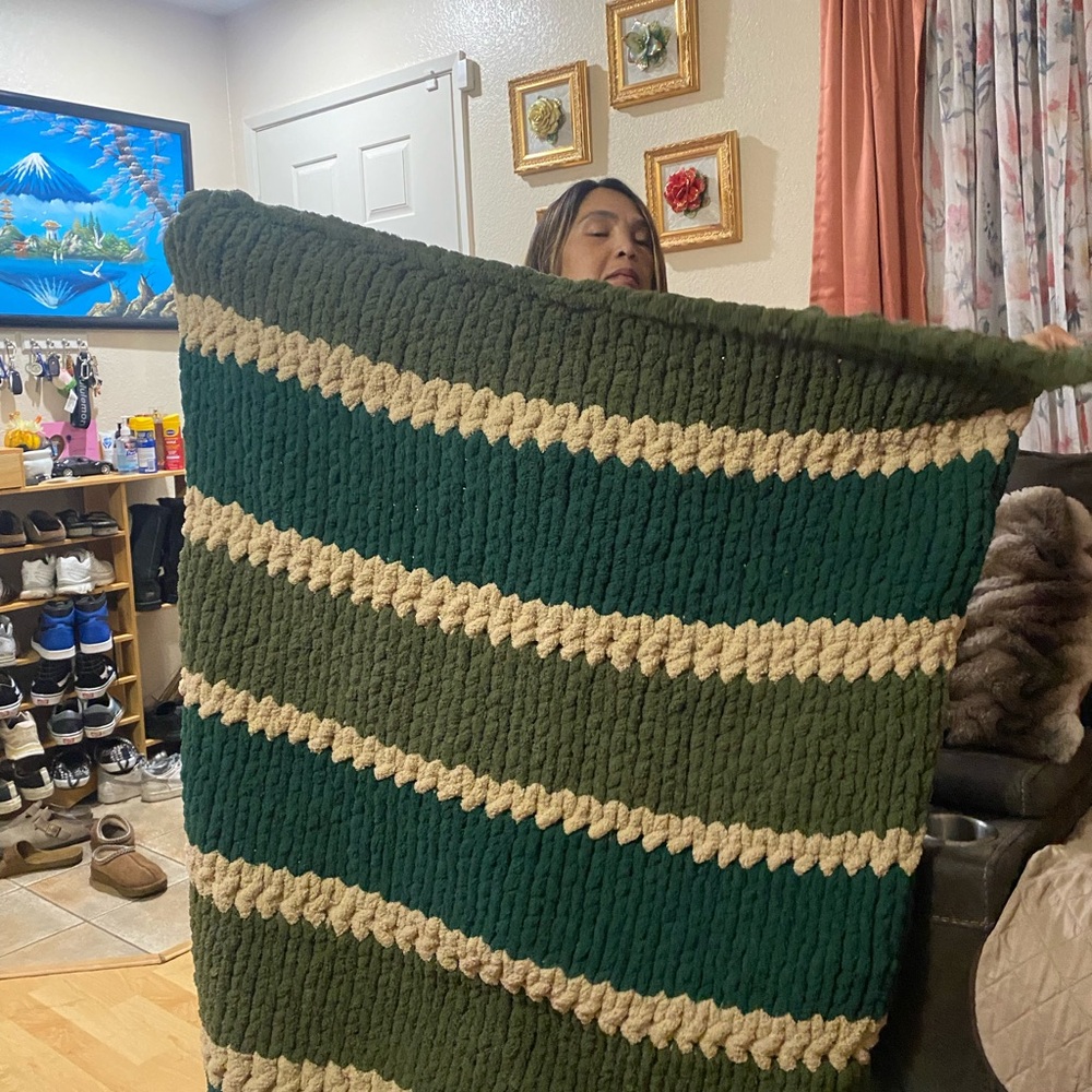 Green and Cream Knitted Throw Blanket